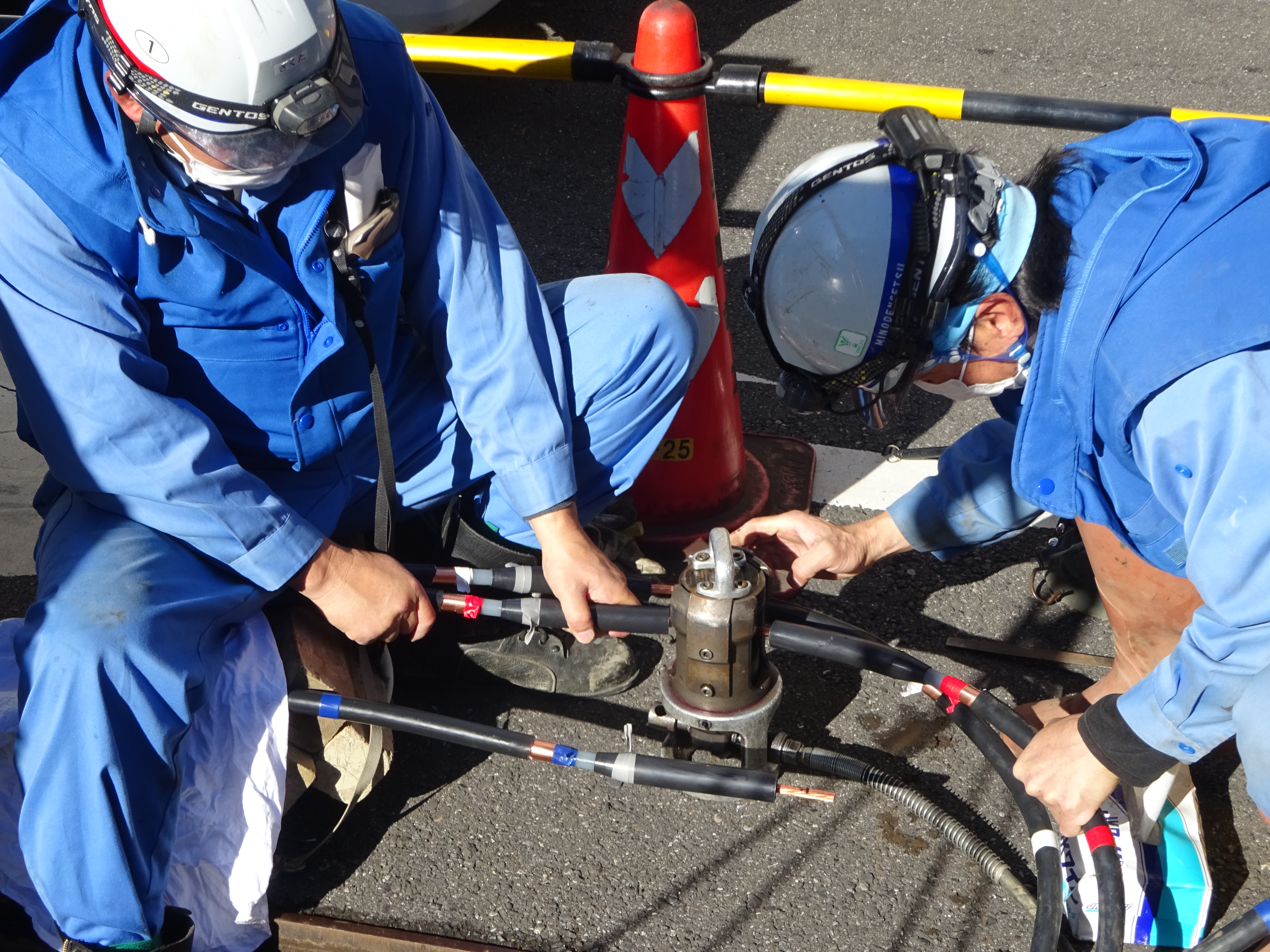 別の地中配電線工事